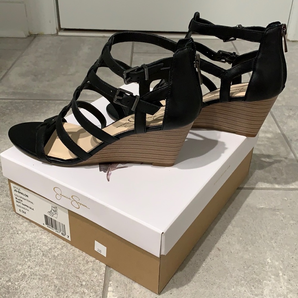Black strappy wedges Jessica Simpson, 8.5